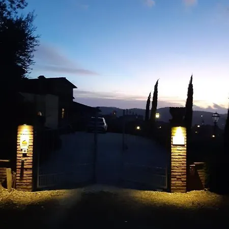 Oda ve Kahvaltı Piccolo Relais Galletto Di Marzo -dimora Per Due Con Privata 4*